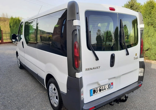 Renault Trafic cena 26900 przebieg: 261282, rok produkcji 2005 z Piła małe 277